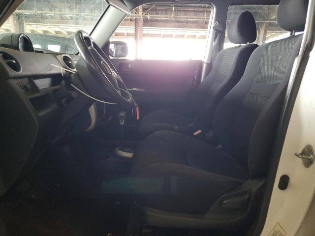 Toyota Scion Xb Image 6