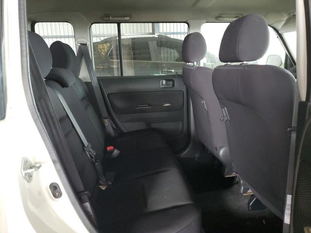 Toyota Scion Xb Image 9