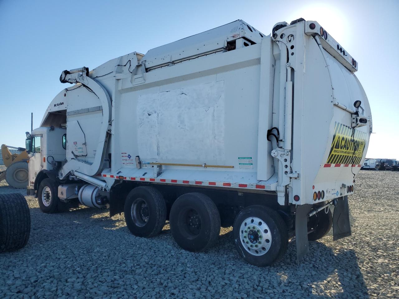 Peterbilt Tractor 320 Image 5