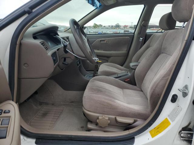 Toyota Camry Le Image 5