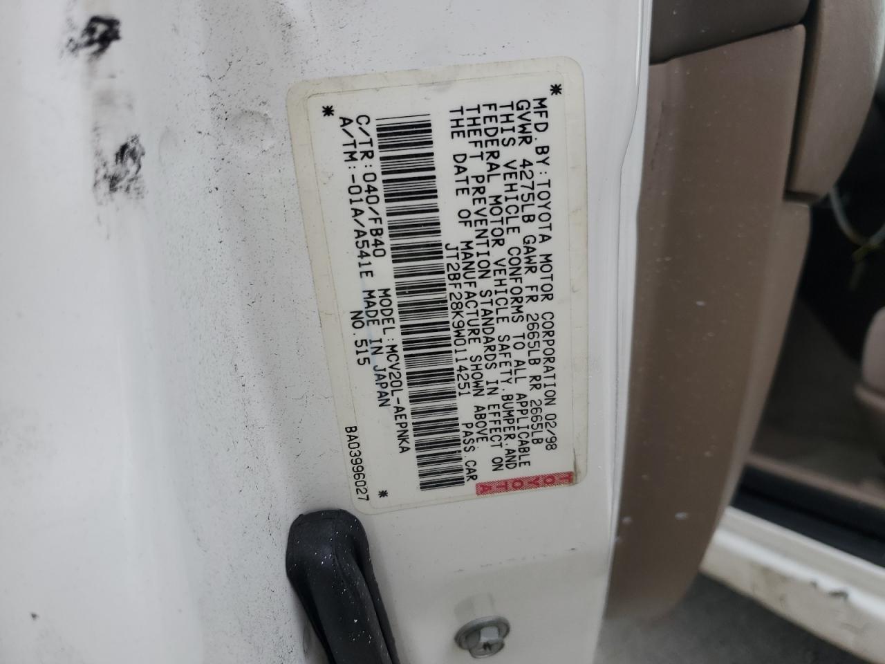 Toyota Camry Le Image 10