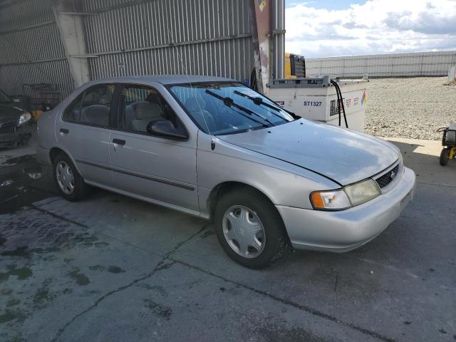 Nissan Sentra E Image 2