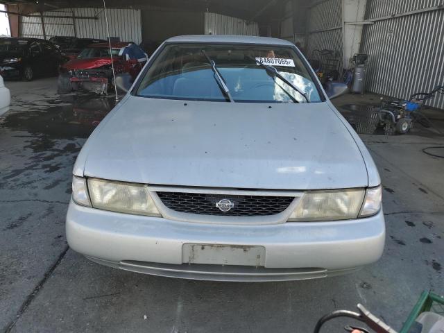 Nissan Sentra E Image 4