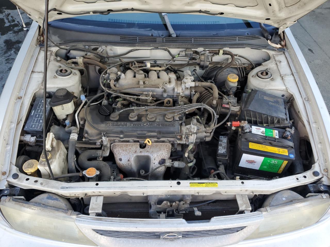 Nissan Sentra E Image 12