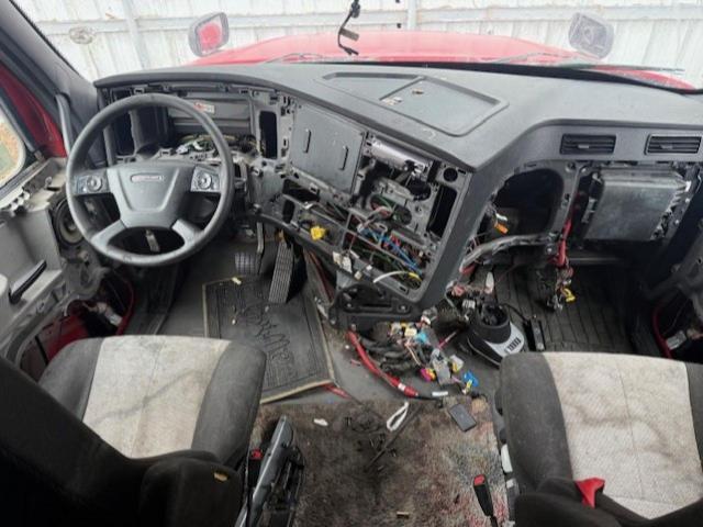 Freightliner Cascadia 1 Image 3