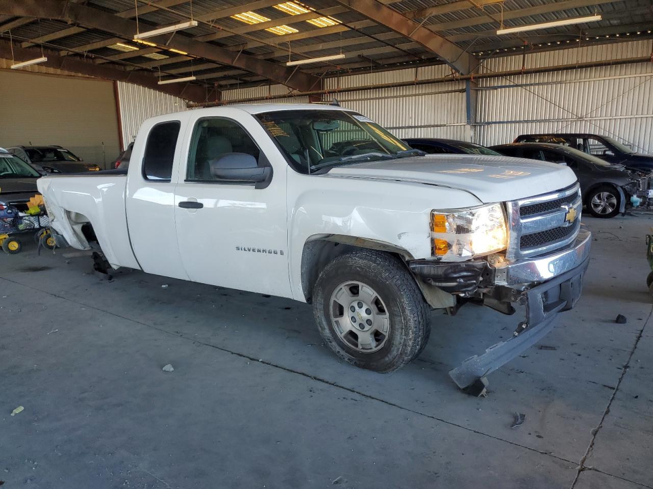 Chevrolet Silverado C1500 Image 2