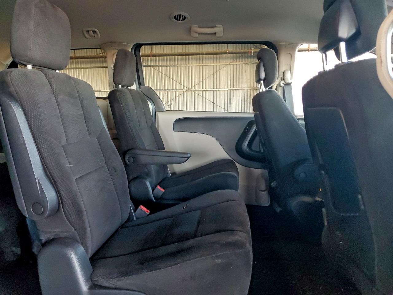 Dodge Caravan Sxt Image 10