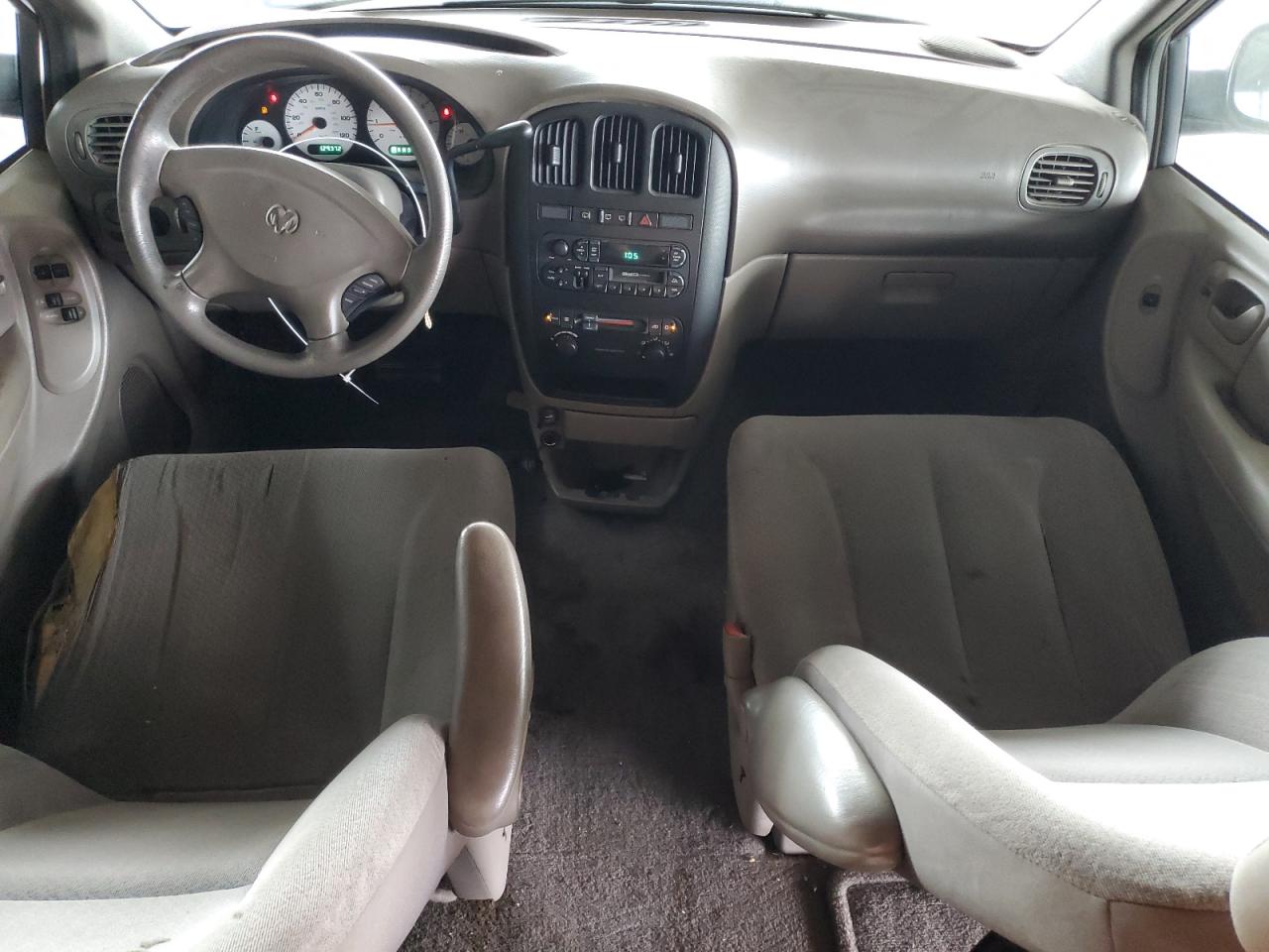 Dodge Caravan Sport Image 10