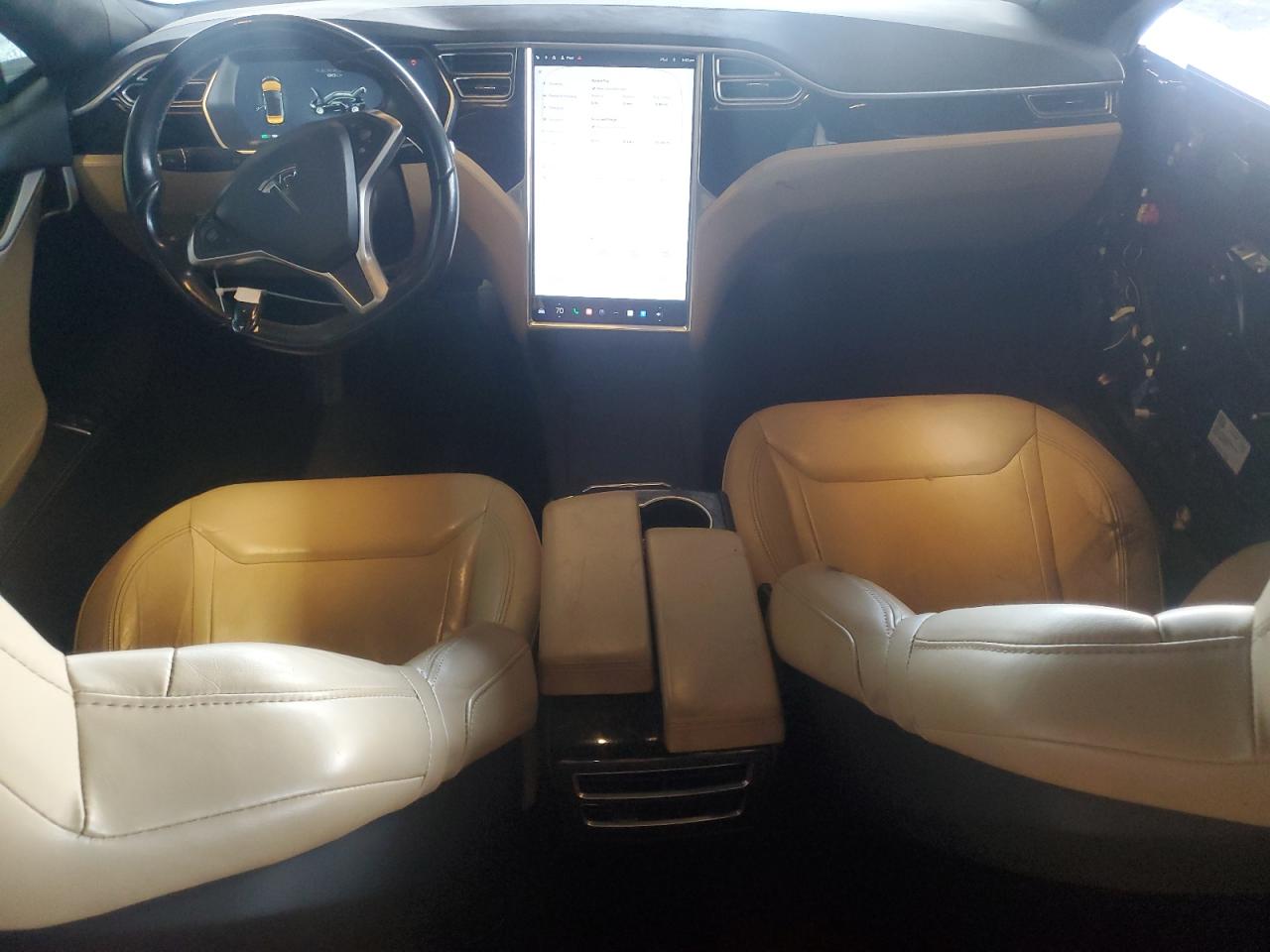 Tesla Model S Image 12