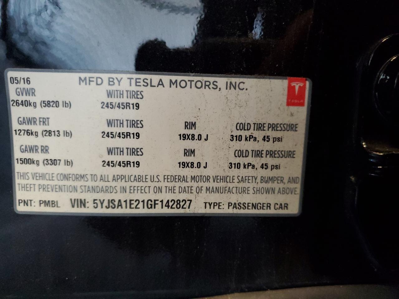 Tesla Model S Image 9