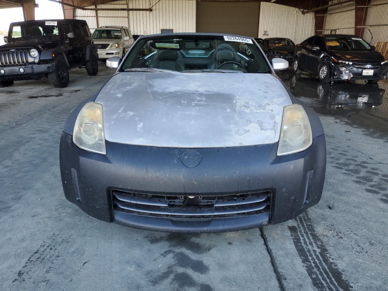 Nissan 350Z Roadster Image 8