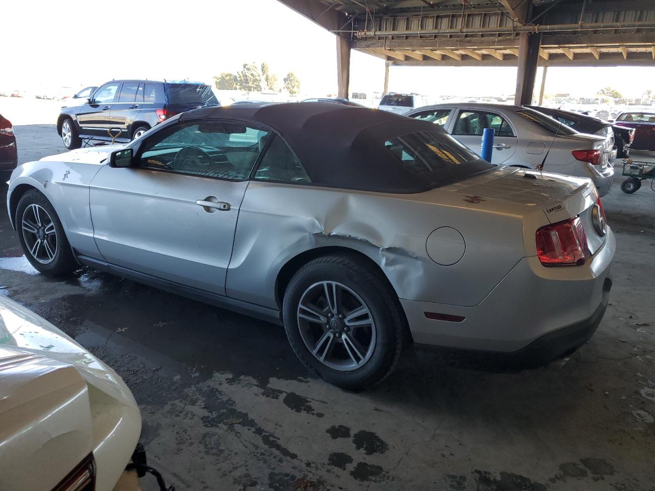 Ford Mustang Image 4