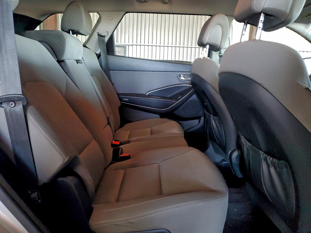 Hyundai SANTA FE Se Image 12