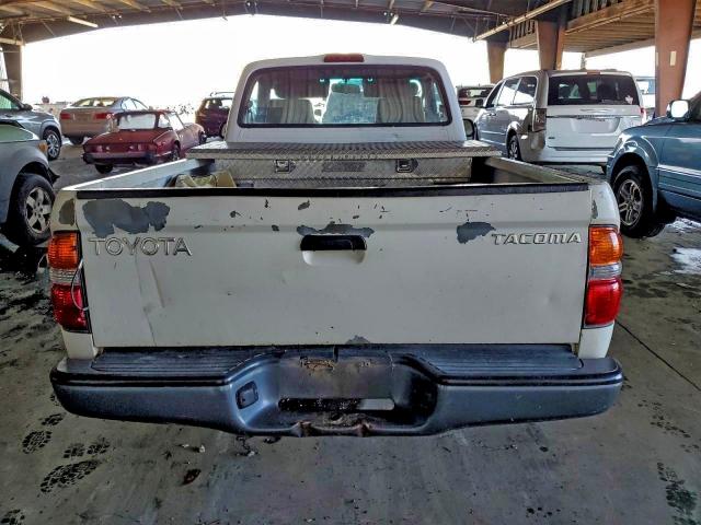 Toyota Tacoma Image 9