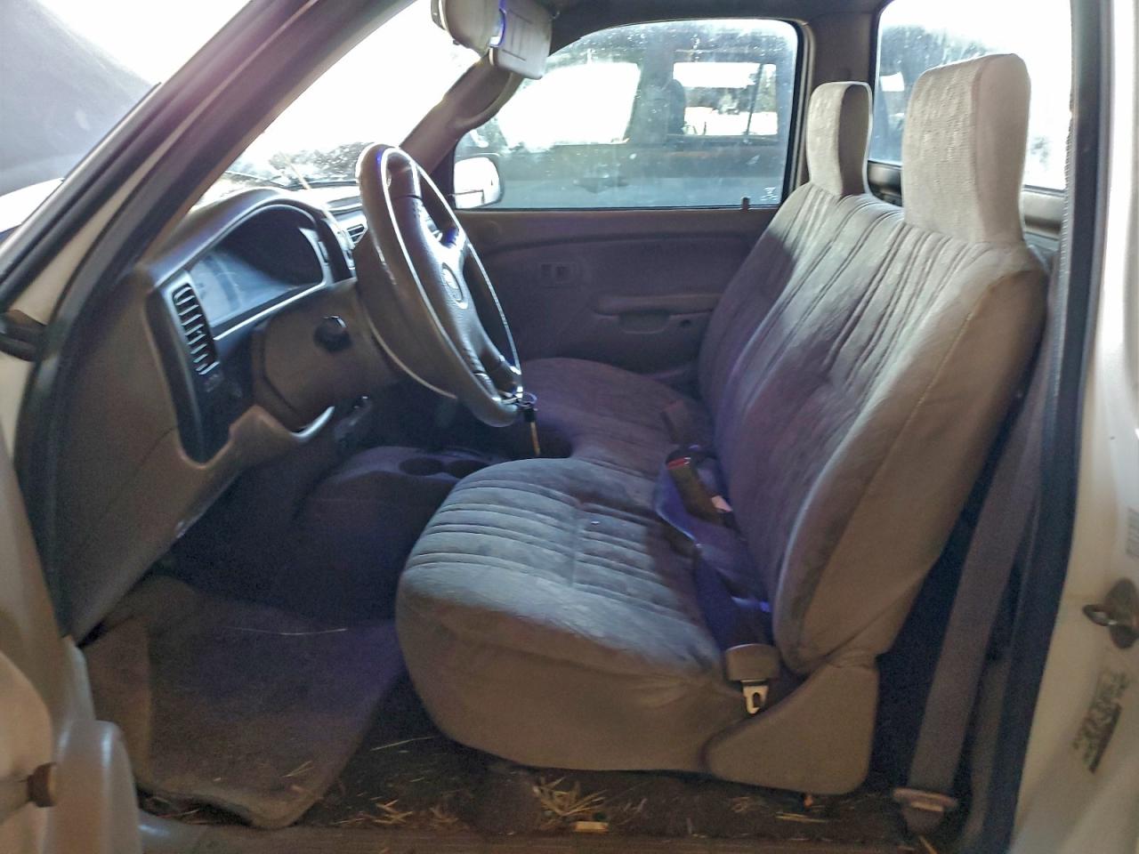 Toyota Tacoma Image 4