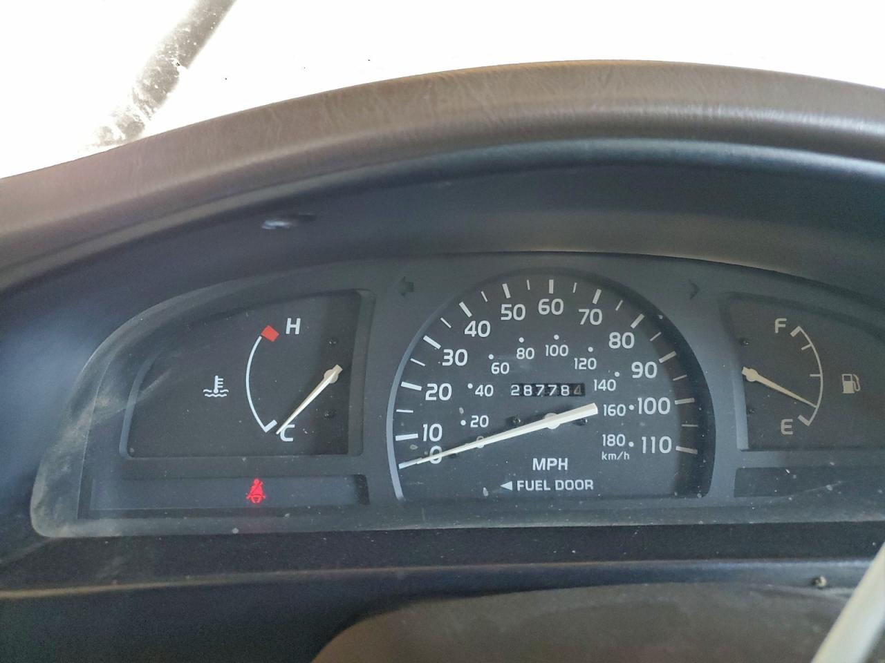 Toyota Tacoma Image 3