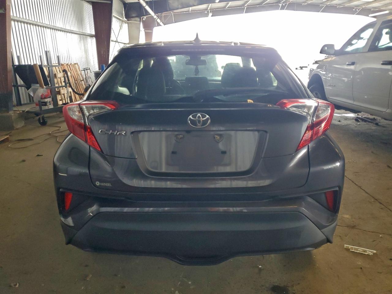 Toyota C-HR Xle Image 4