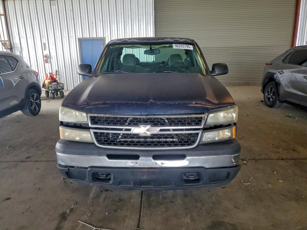 Chevrolet Silverado C1500 Image 11