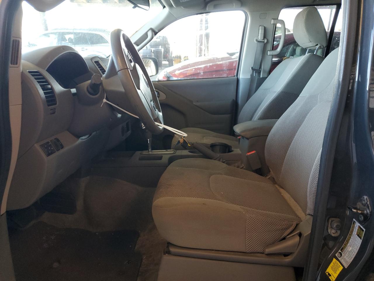 Nissan Frontier S Image 6