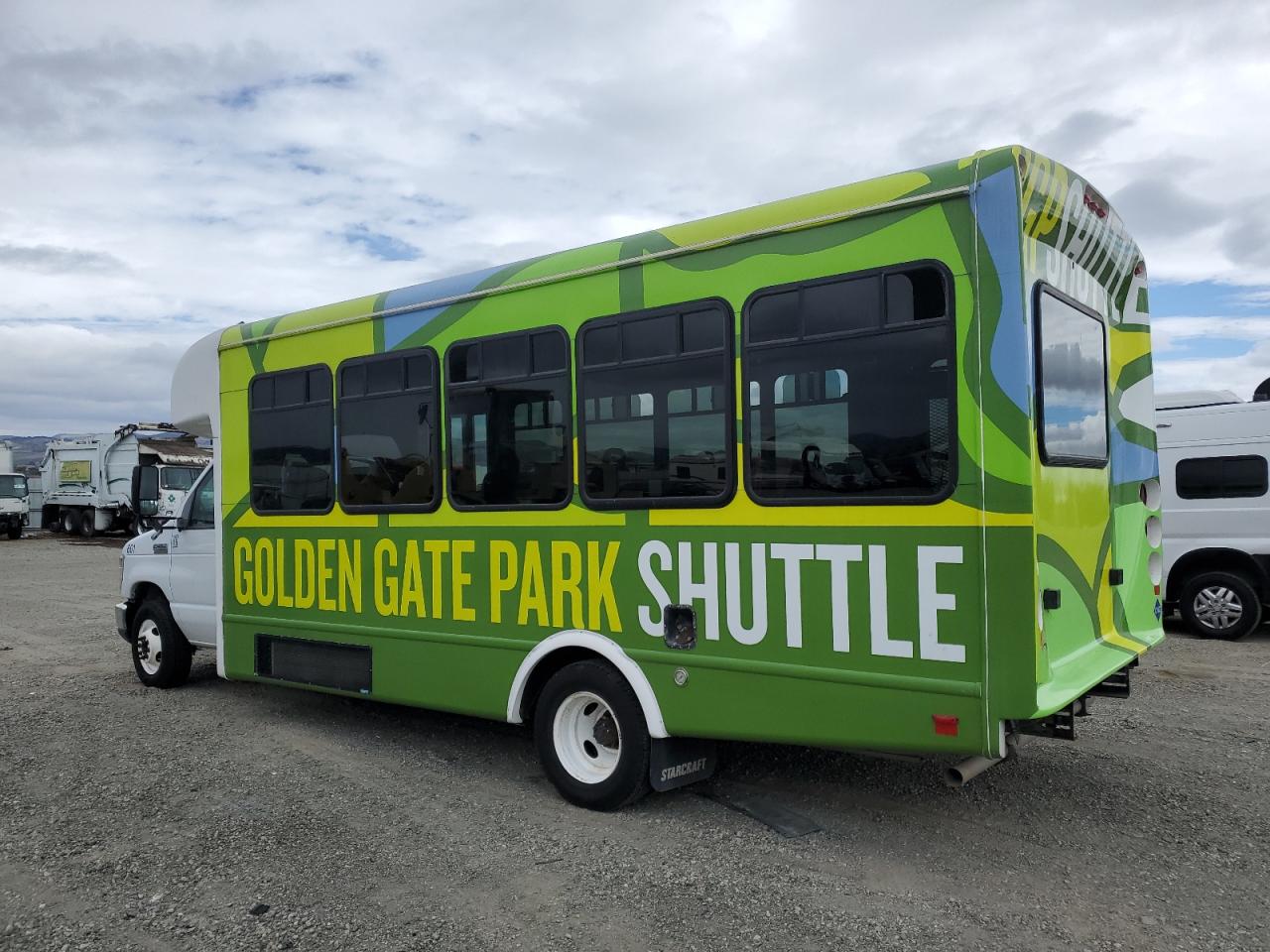 Ford Econoline E450 Super Duty Cutaway Van Image 7