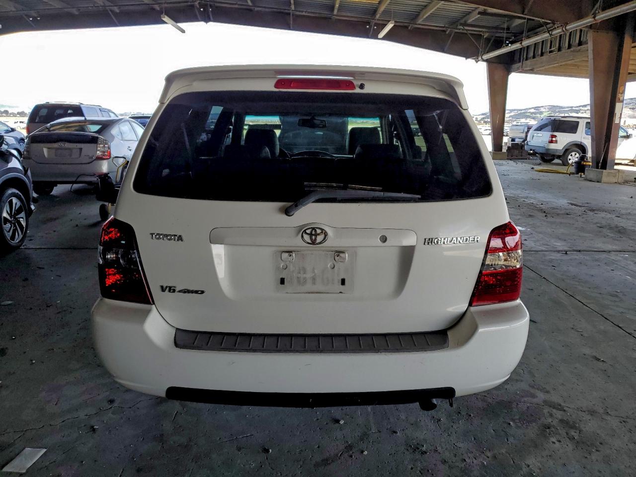 Toyota Highlander Sport Image 5