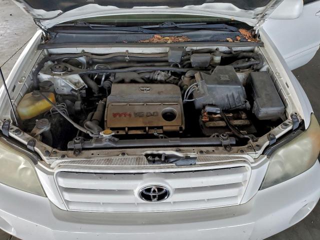 Toyota Highlander Sport Image 9