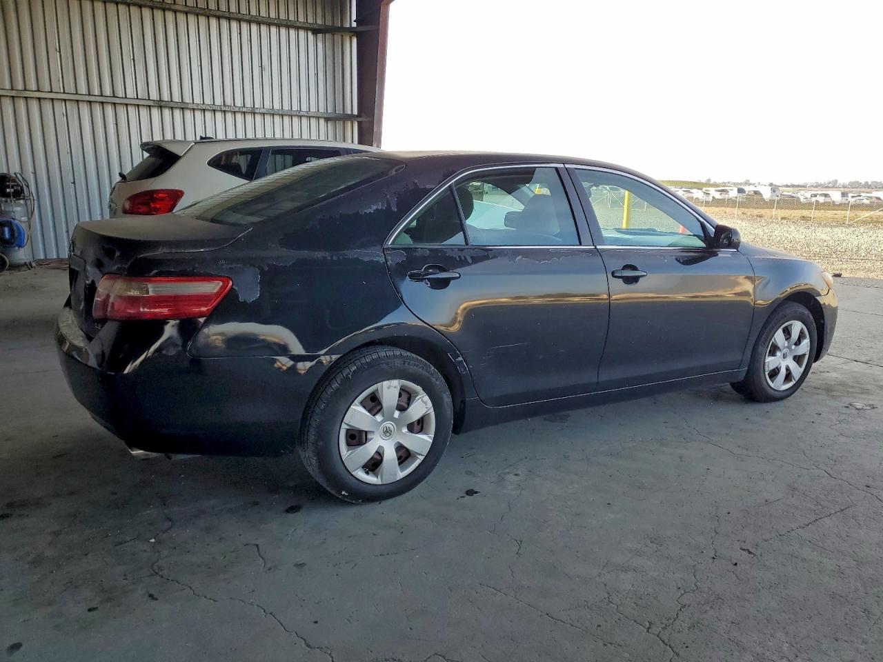 Toyota Camry Se Image 11