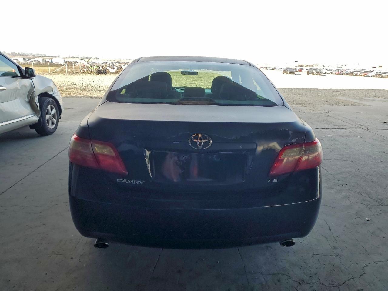 Toyota Camry Se Image 3