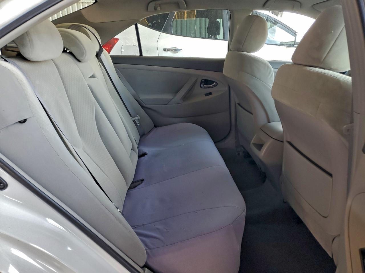 Toyota Camry Se Image 4