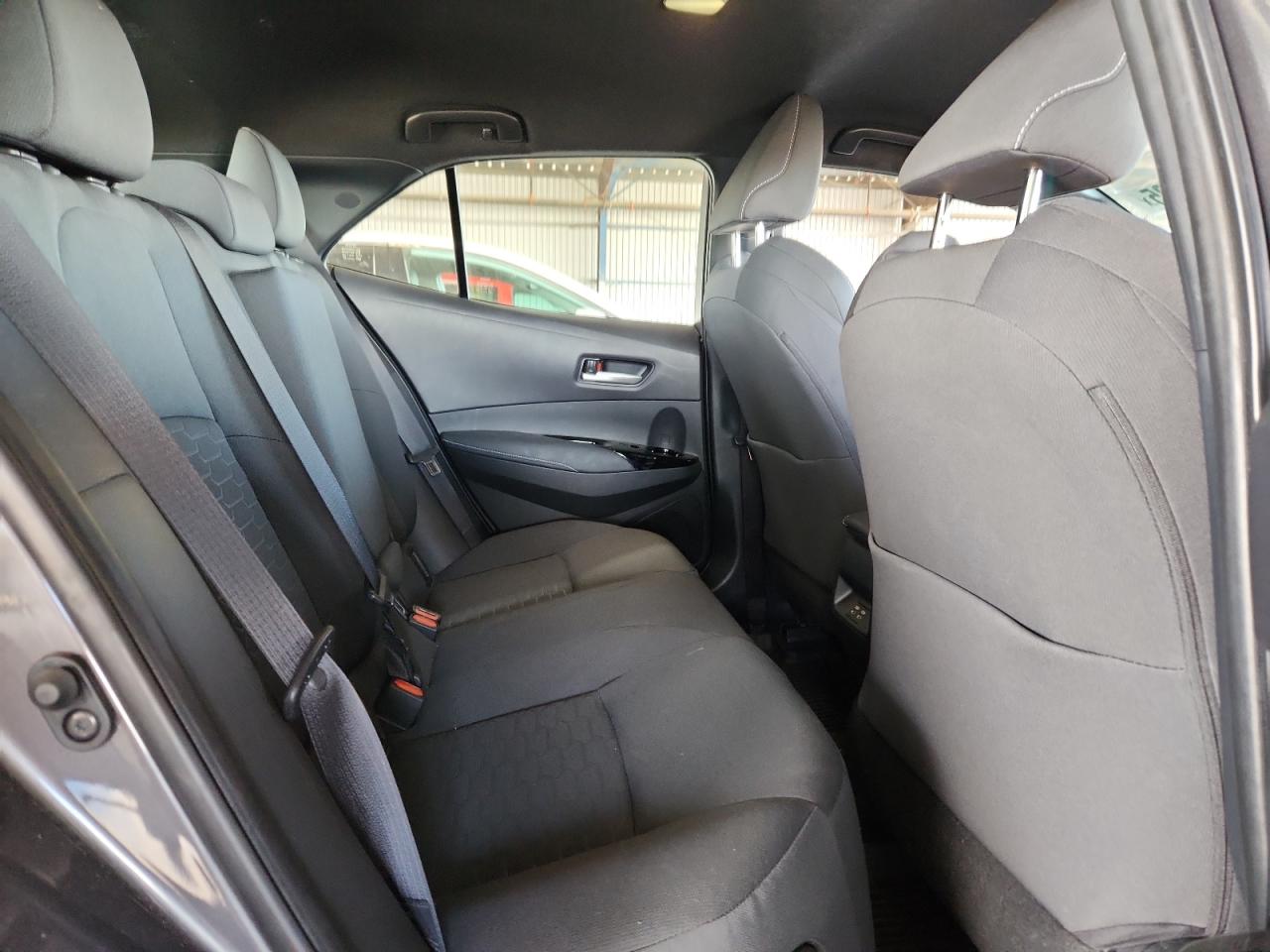 Toyota Corolla Se Image 11