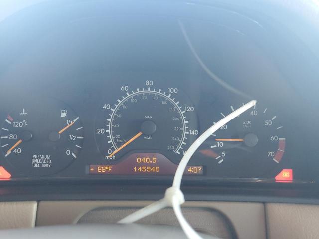 Mercedes-Benz E-Class 320 Image 7