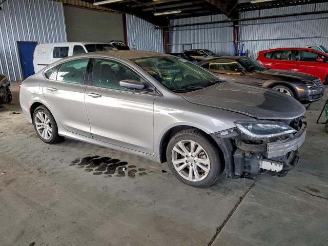 Chrysler 200 Limited Image 2