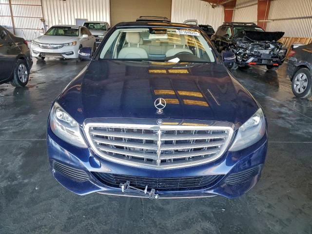 Mercedes-Benz C-Class 300 Image 5