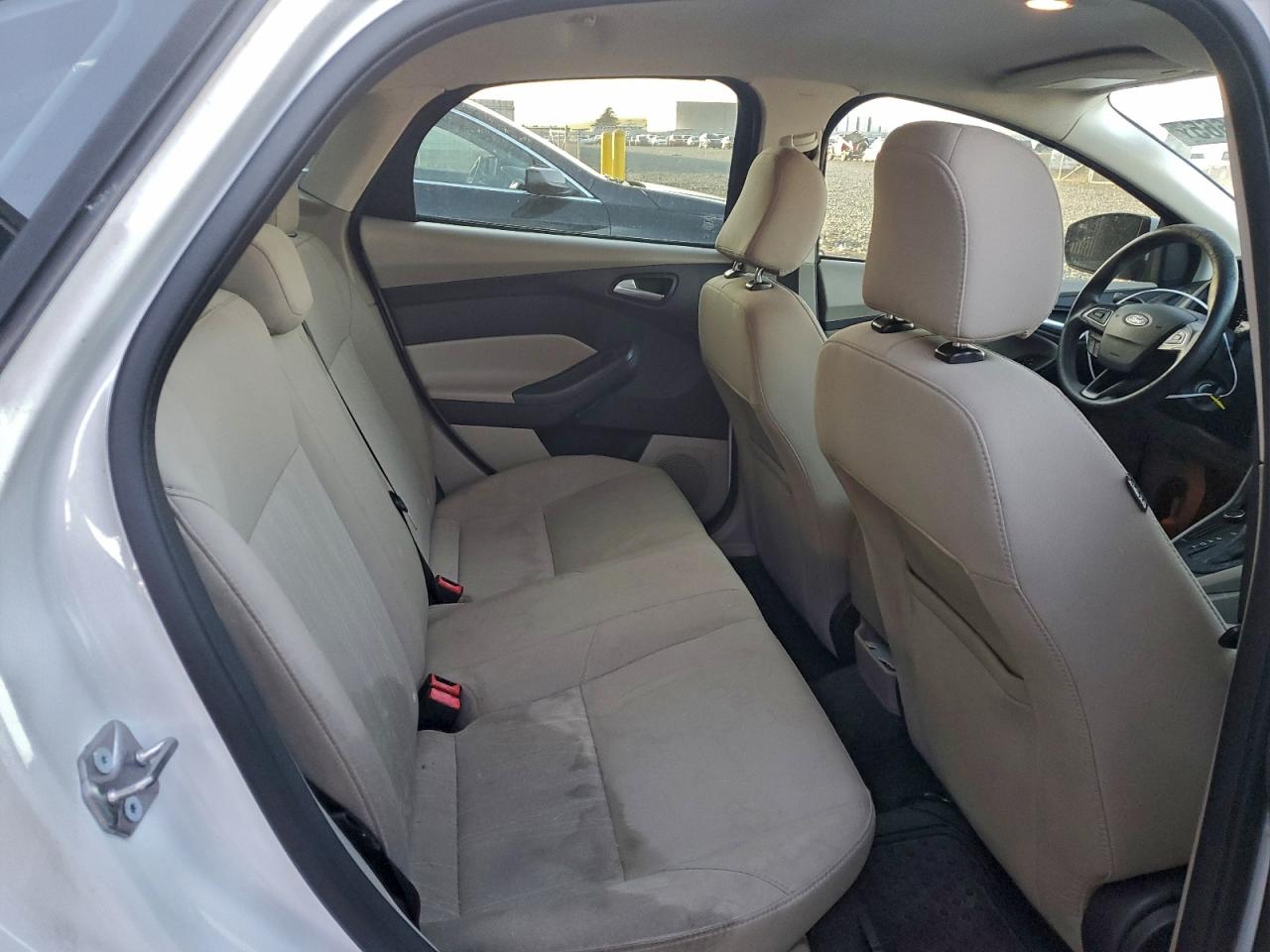 Ford Focus Se Image 8