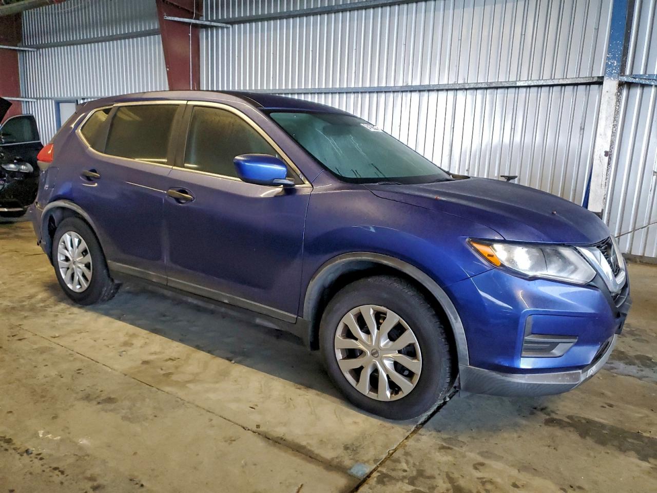 Nissan Rogue S Image 4
