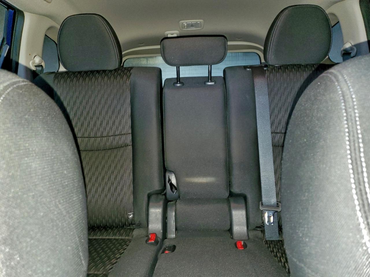 Nissan Rogue S Image 6