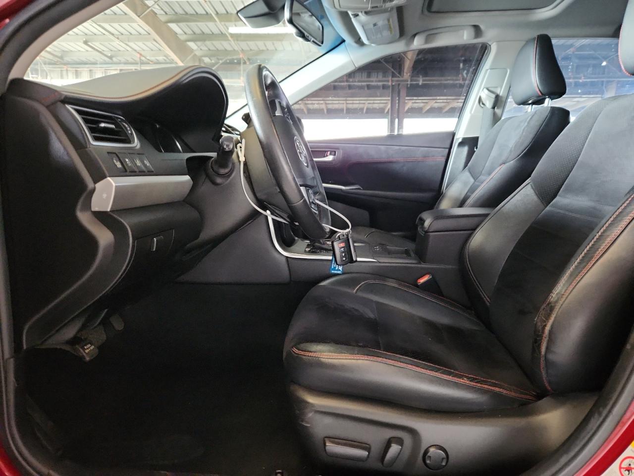 Toyota Camry Xse Image 4