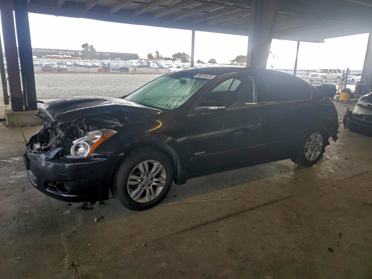 Nissan Altima Hybrid Image 1