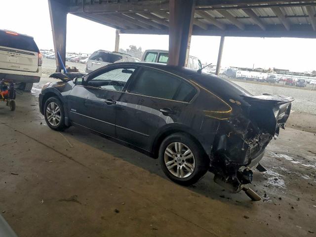 Nissan Altima Hybrid Image 2