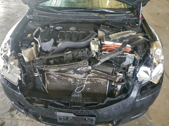 Nissan Altima Hybrid Image 12