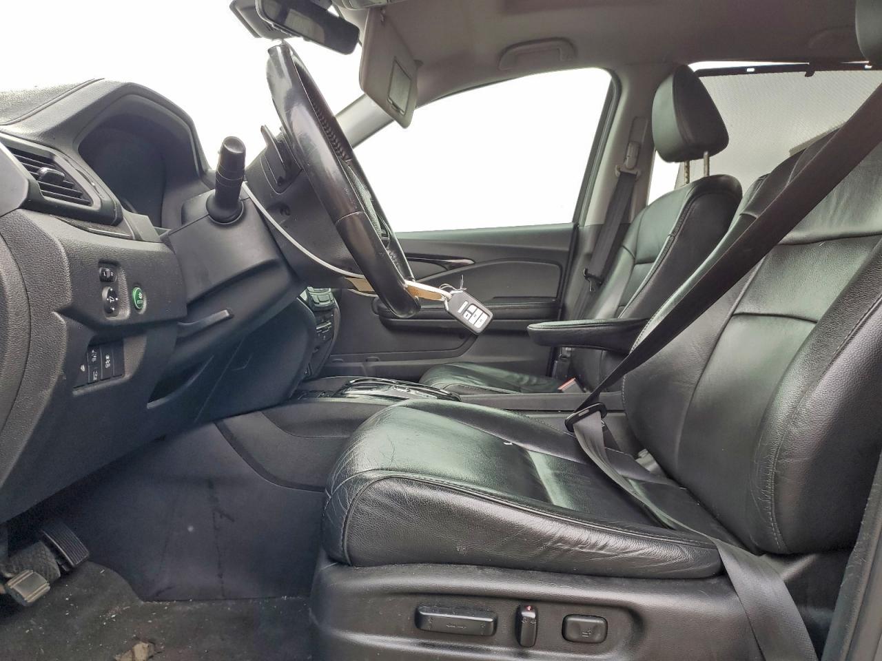 Honda Pilot Touring Image 7