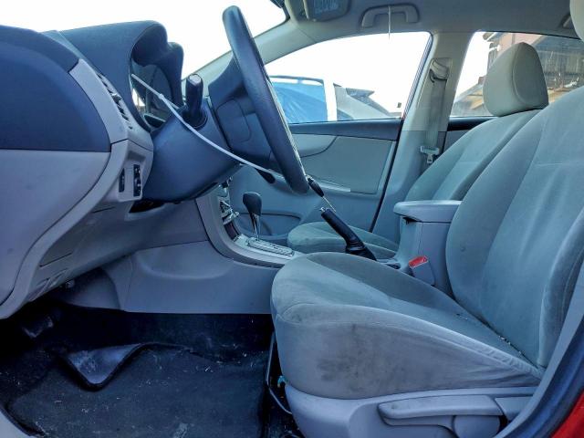 Toyota Corolla Base Image 9