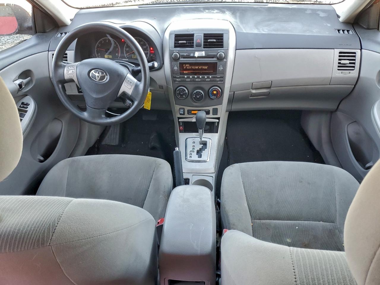 Toyota Corolla Base Image 6