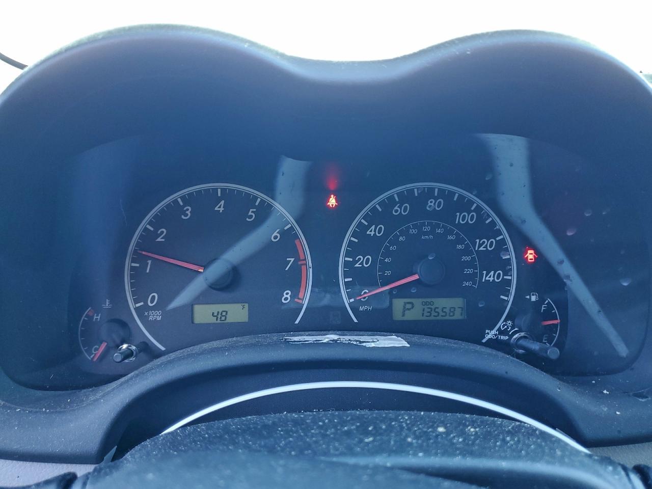 Toyota Corolla Base Image 10