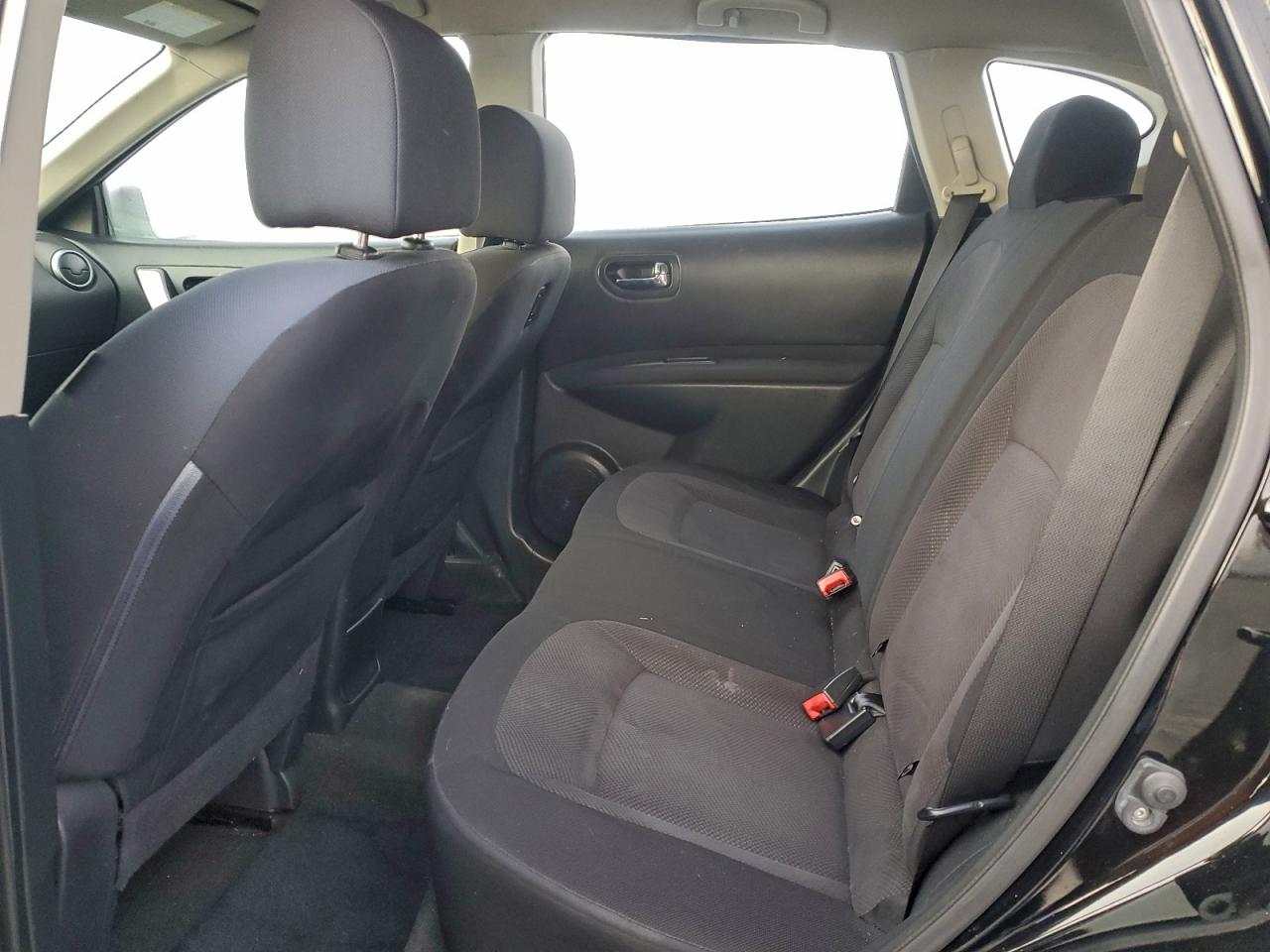 Nissan Rogue S Image 5