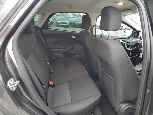 Ford Focus Se Image 6