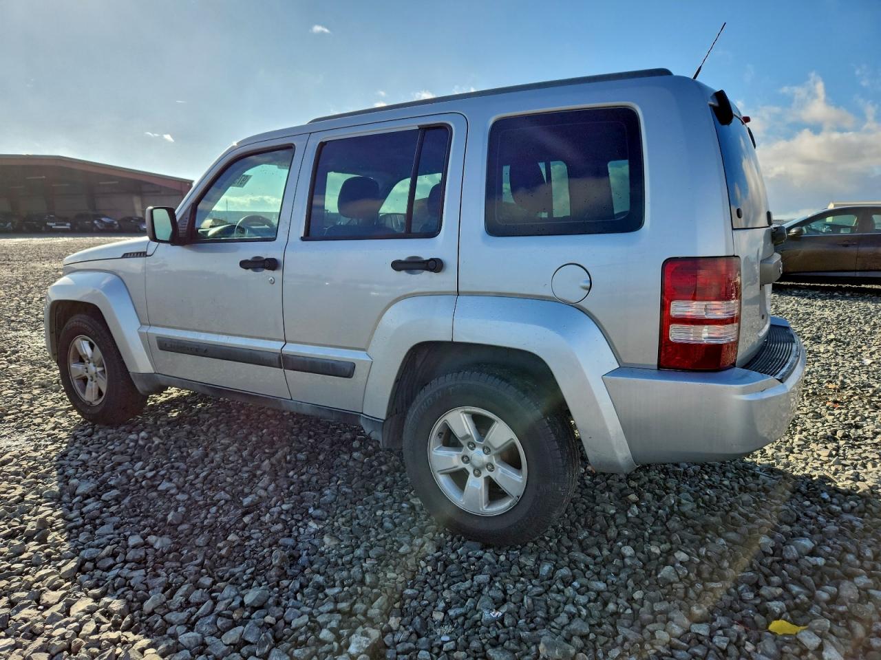 Jeep Liberty Sport Image 11