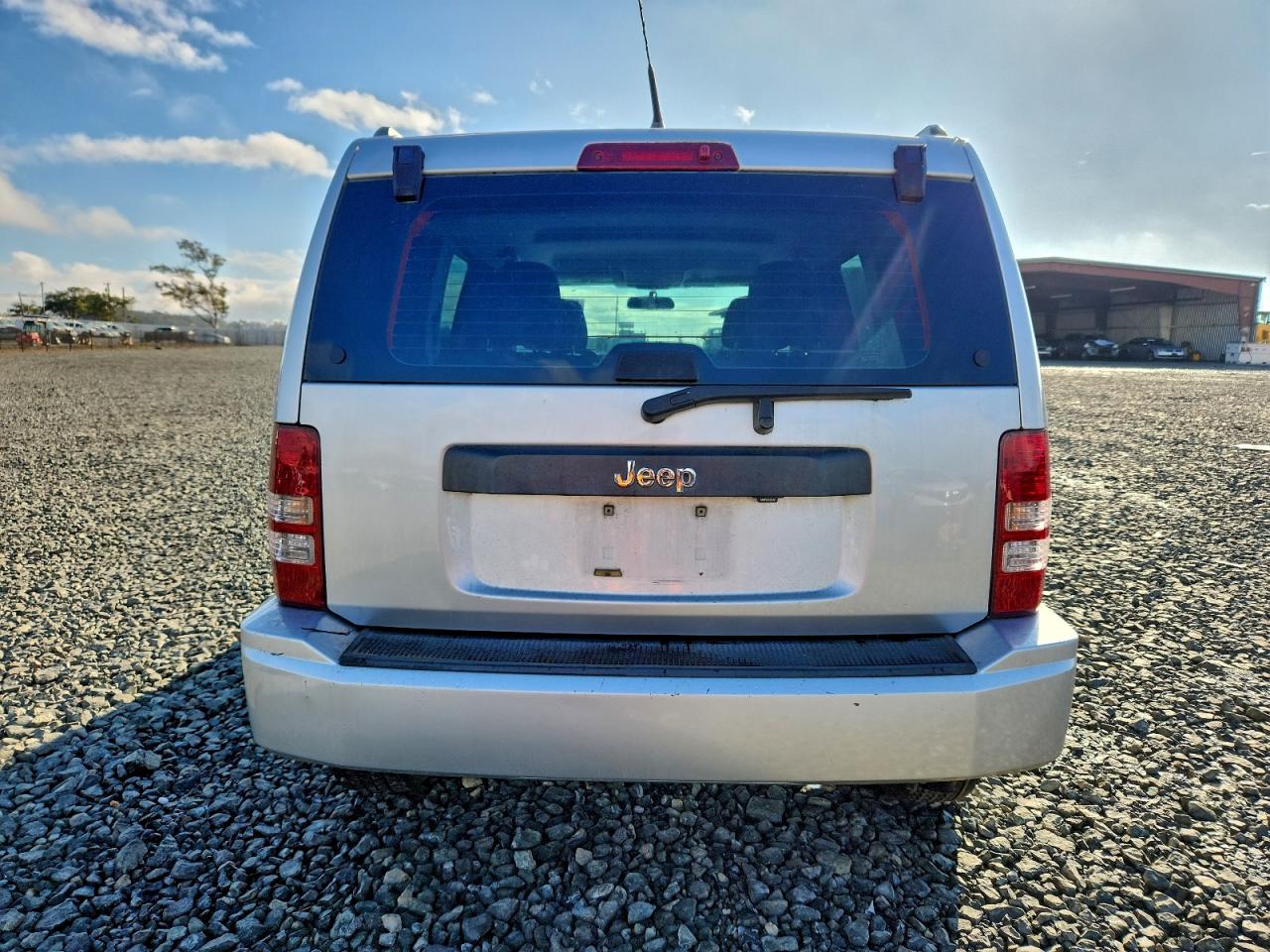 Jeep Liberty Sport Image 13