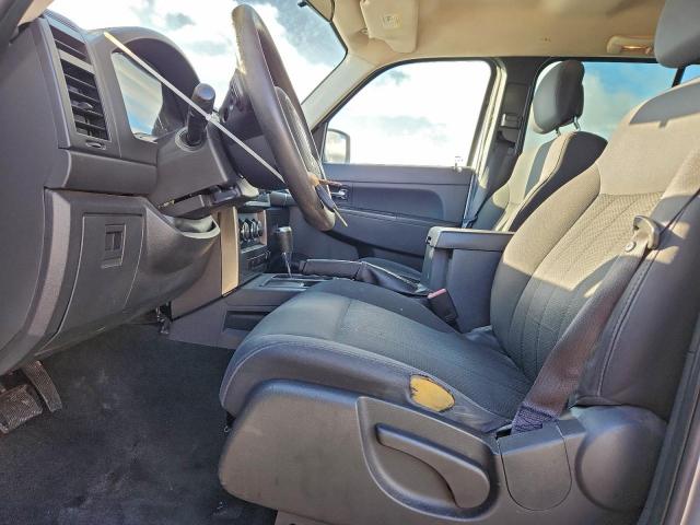 Jeep Liberty Sport Image 9