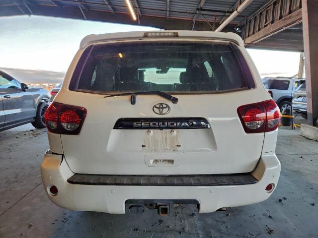 Toyota Sequoia Sr5 Image 6